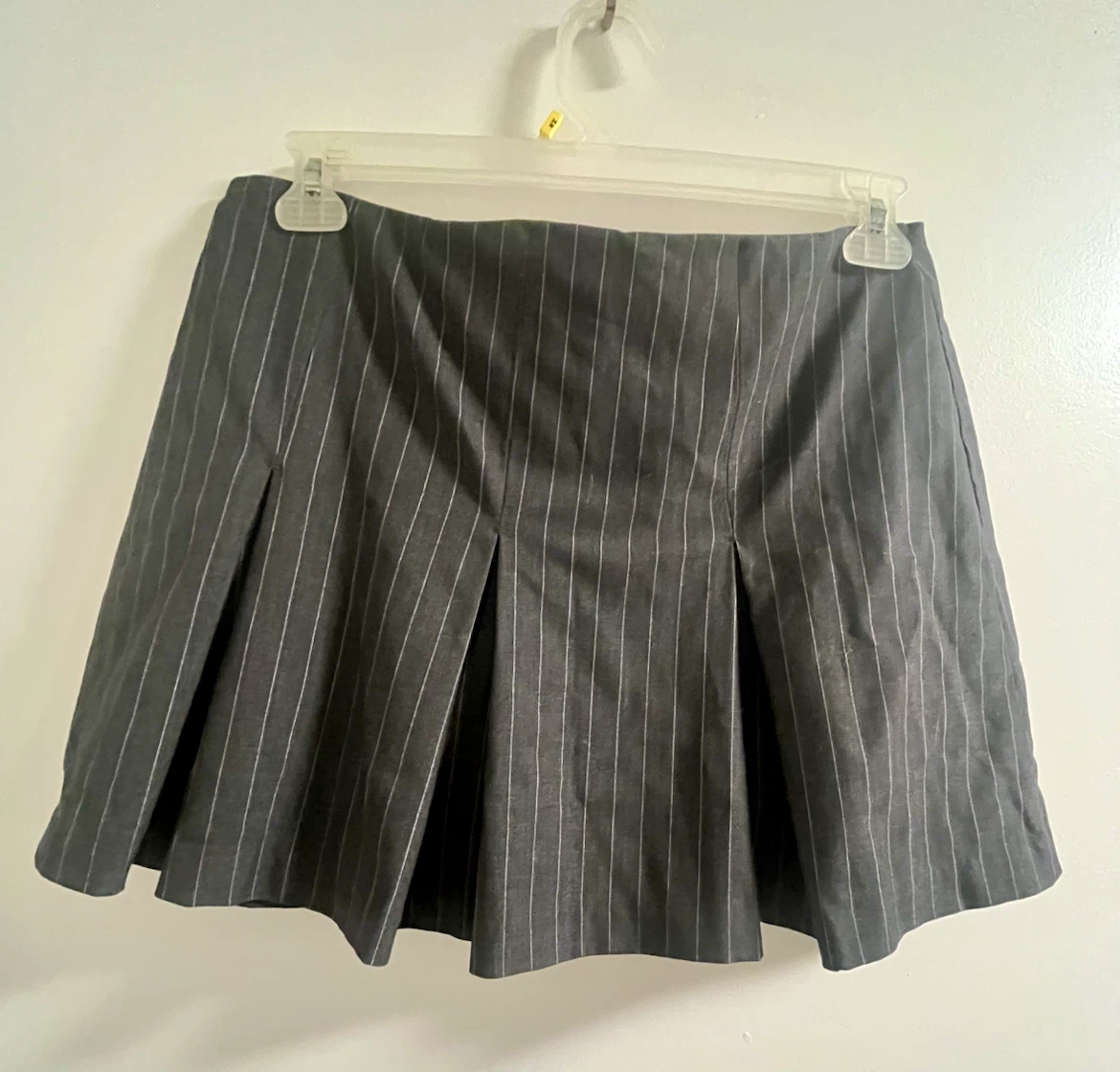 Ardene pinstripe pleated skirt with shorts - photo 5