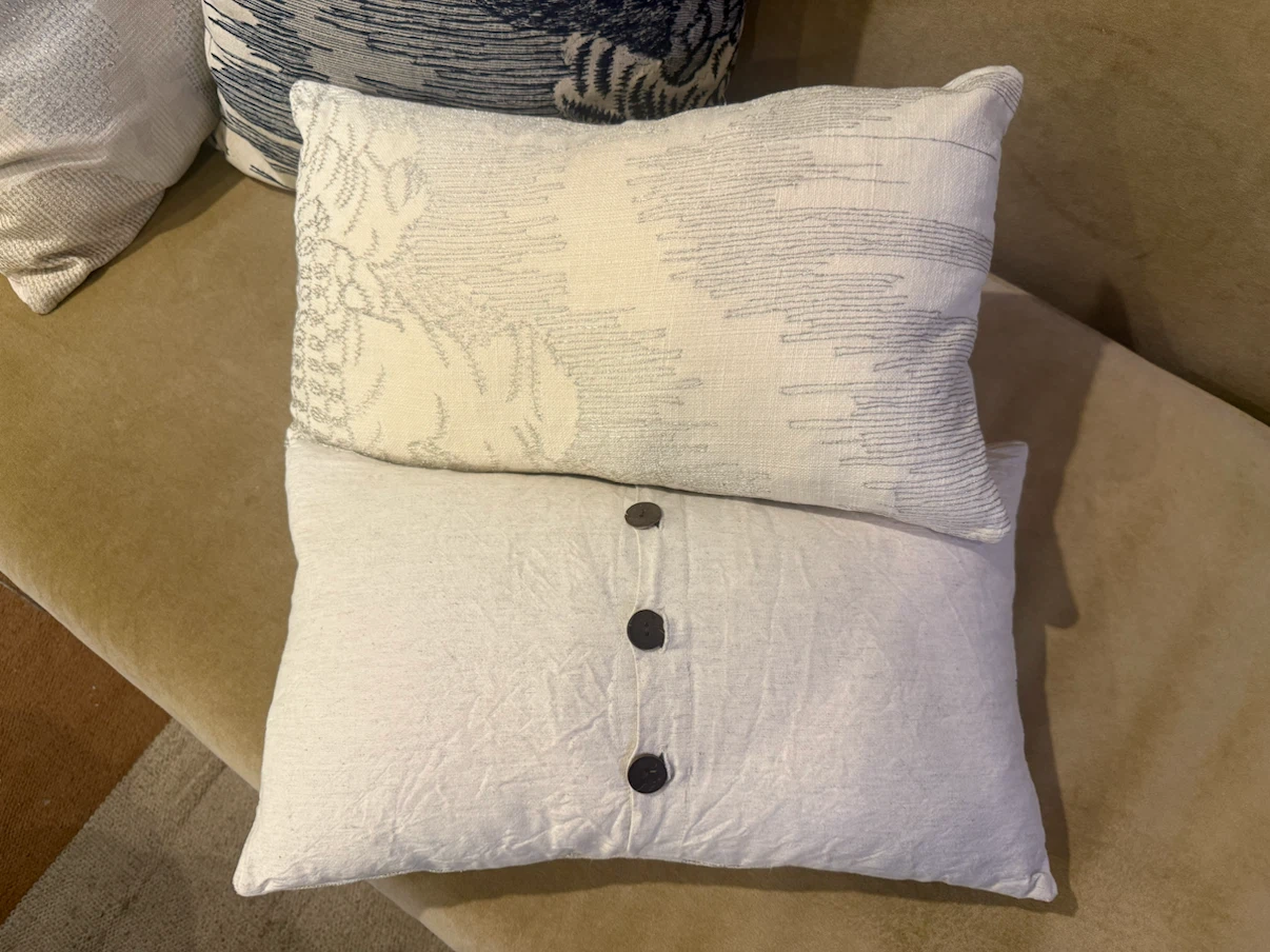 Set of 2 West Elm Embroidered sofa Pillows - photo 5