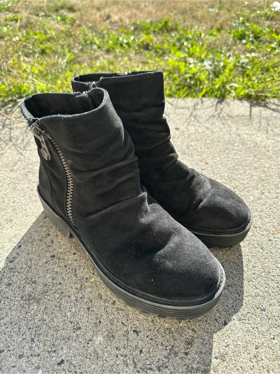 Blowfish Malibu black ankle boots size 6
