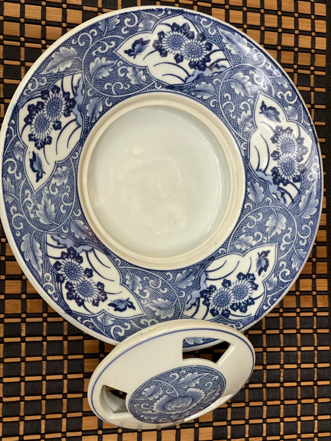 Blue and White Ceramic Tea Strainer Holder - photo 2