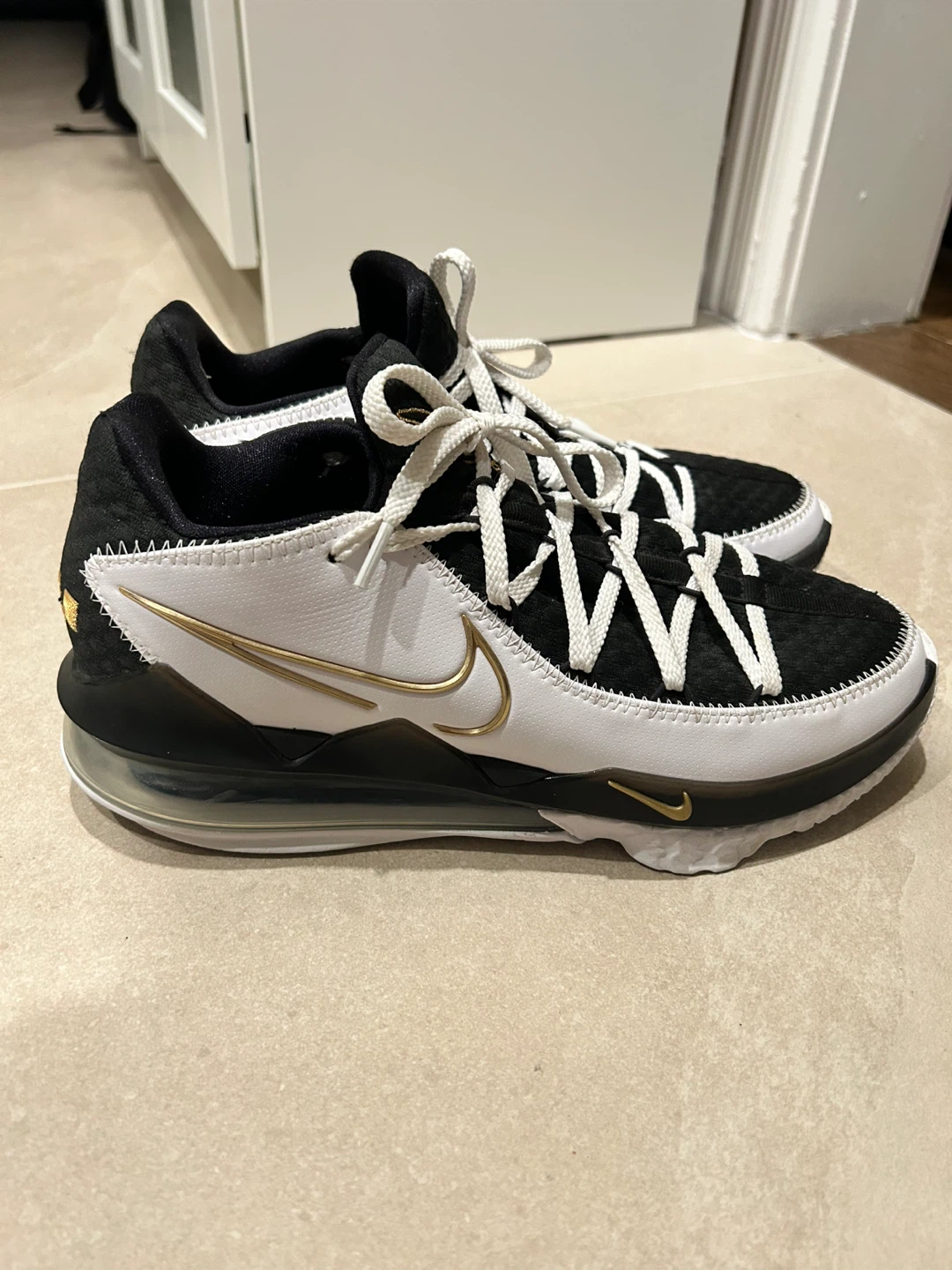 Nike LeBron 17 Low Basketball Shoes - photo 3