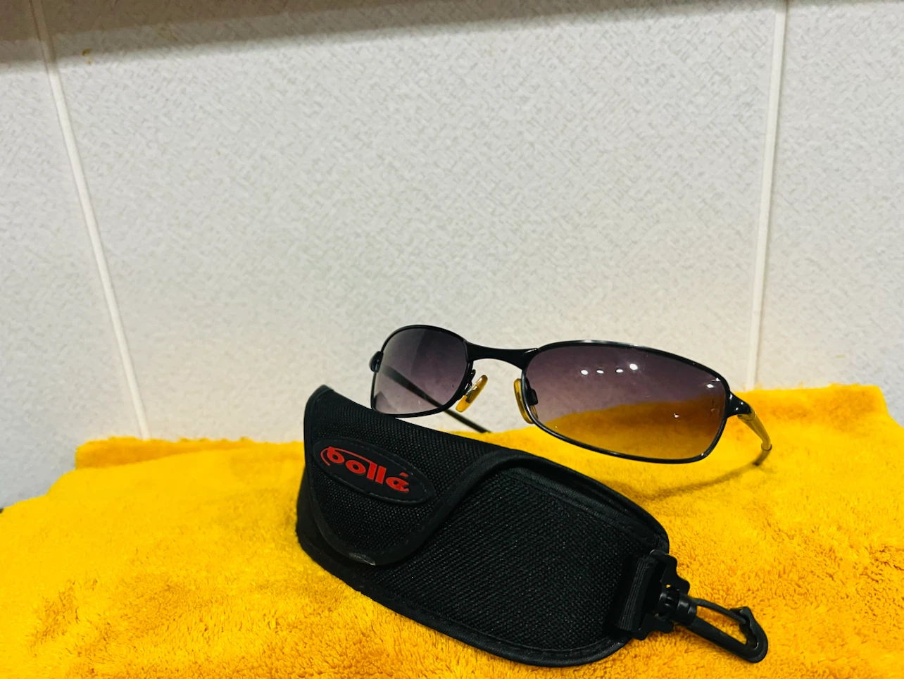 Eye glasses