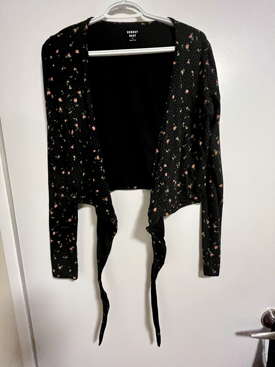 Sunday Best floral wrap top size M