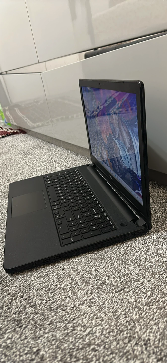 Dell 256GB SSD 8Gb ram dedicated 512Mb graphics - photo 2