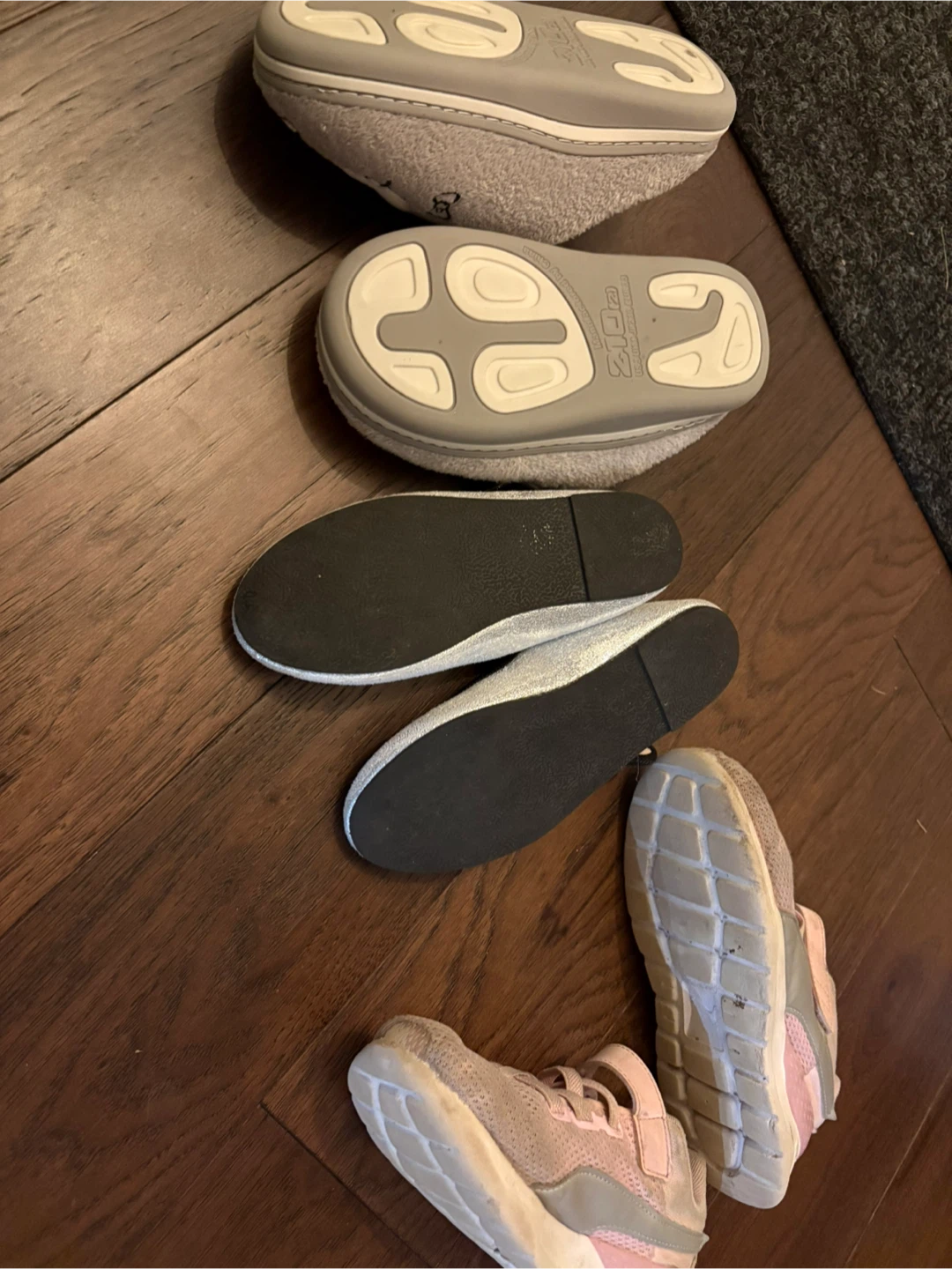 Girls Shoes size 1 - photo 3
