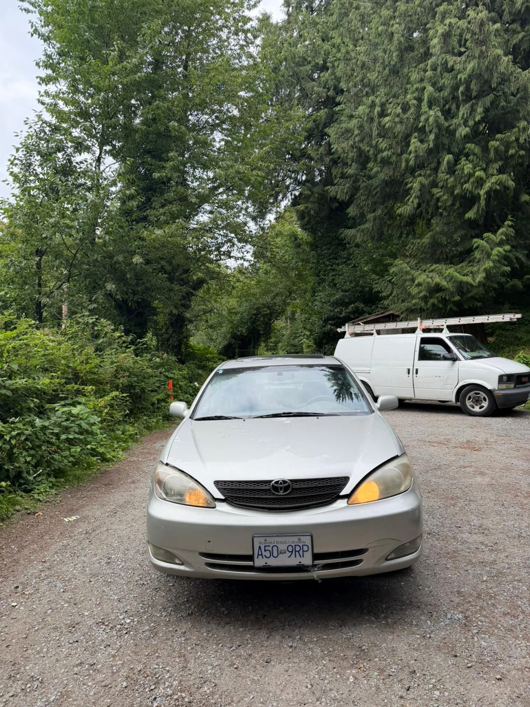 Toyota Camry XLE Sedan - photo 4