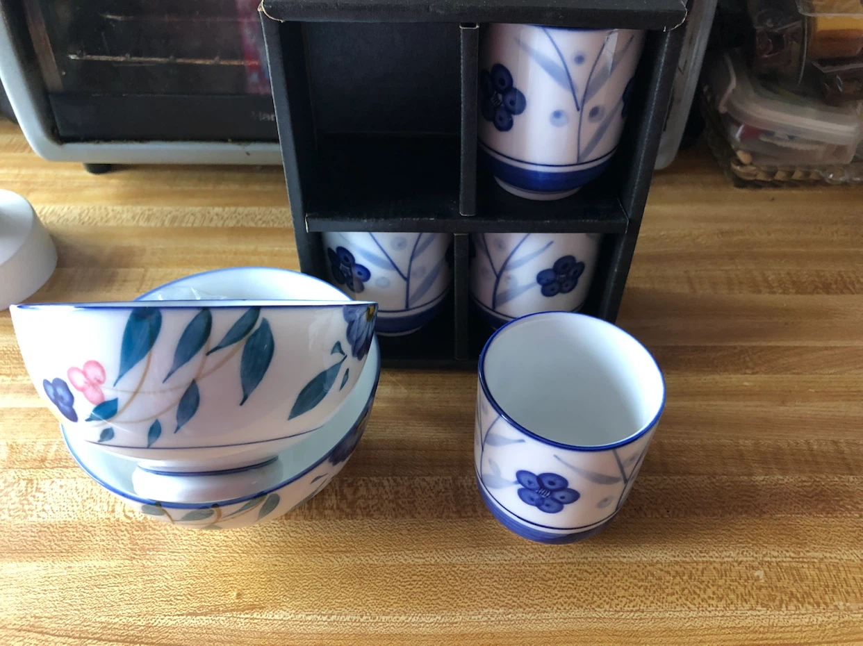 Set of 4 Japanese Tea Cups with Serving Bowl