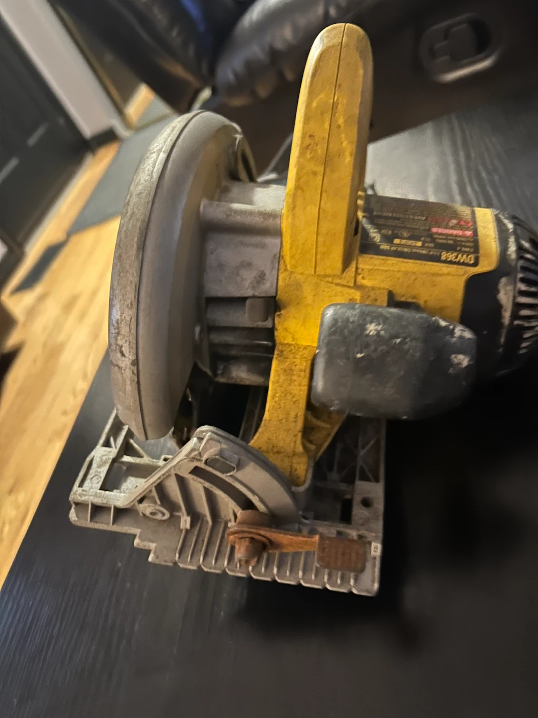 DEWALT DW368 7-1/4" Circular Saw - photo 4