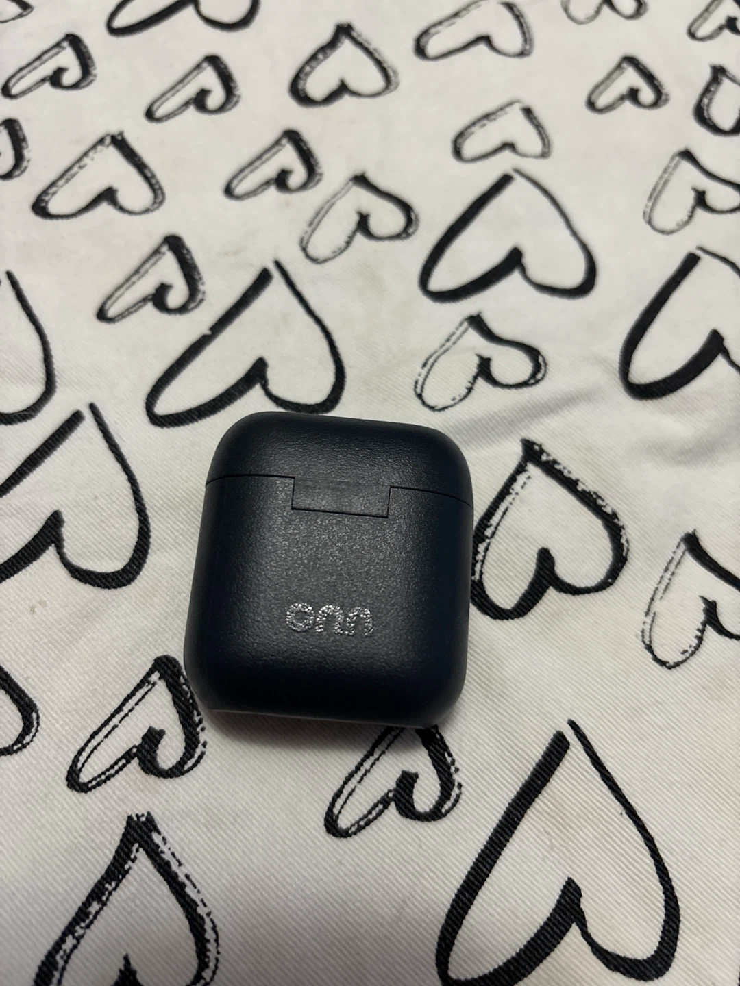 Onn Wireless Earbuds and Charging Case - photo 3