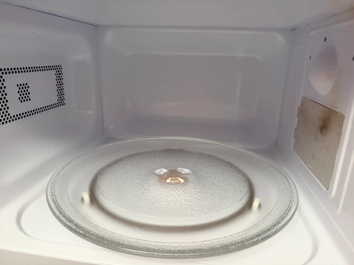 Microwave - Hamilton Beach 700 watts - photo 3