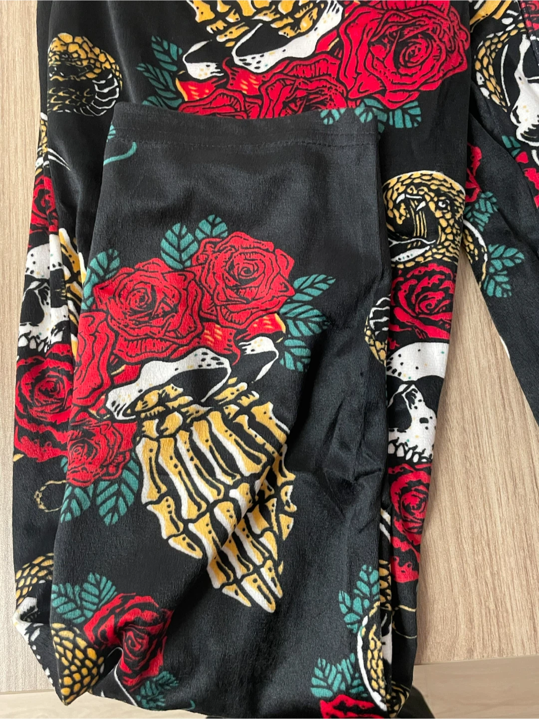 Black Skull Rose Snake Print Lounge Pants - photo 3