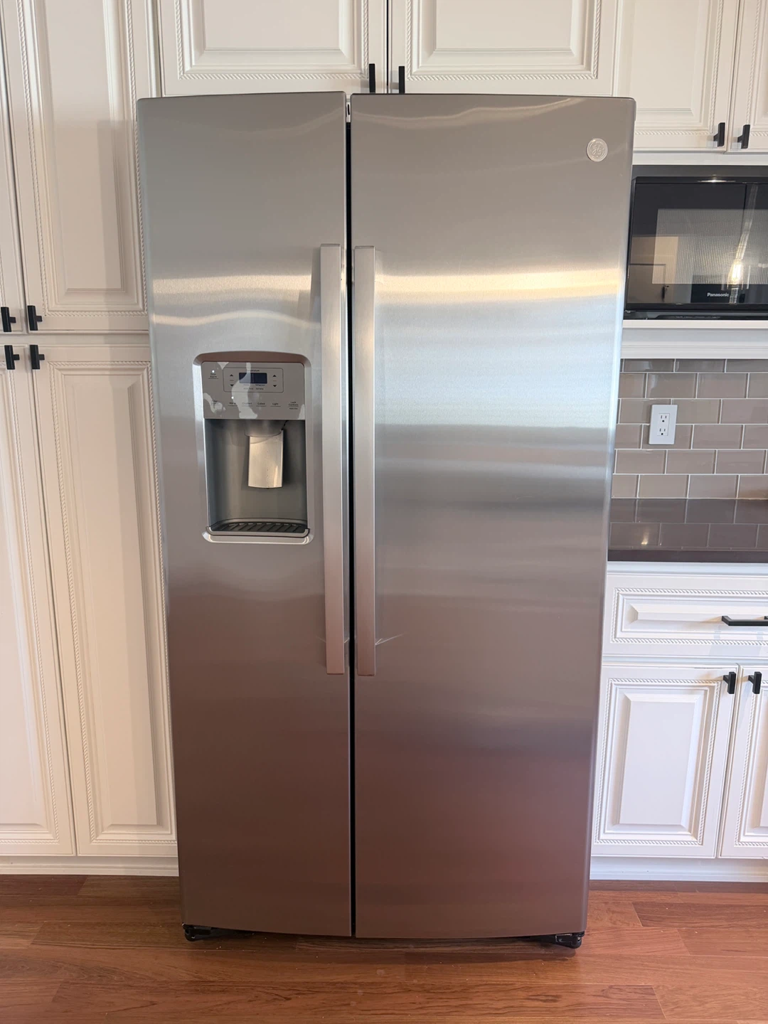 GE Appliances Side-by-Side Refrigerator