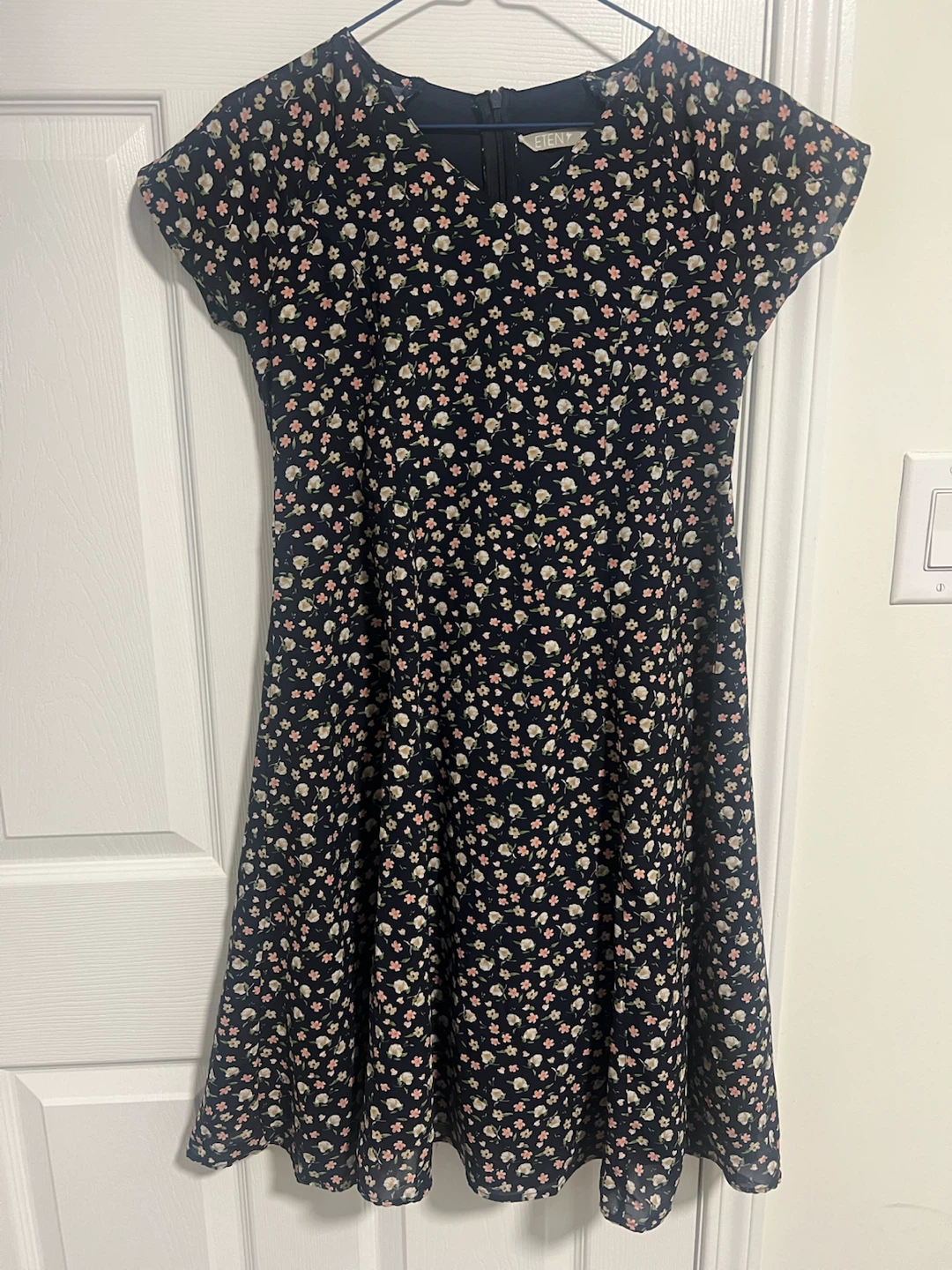 V-Neck Top , Floral Pants, dress Set-xs - photo 3