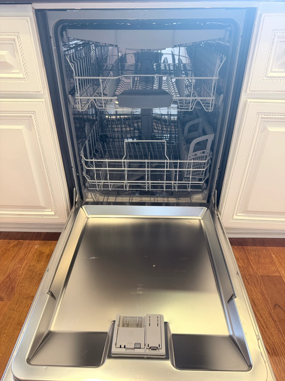 Bosch SilencePlus 48 dBA Dishwasher - photo 2