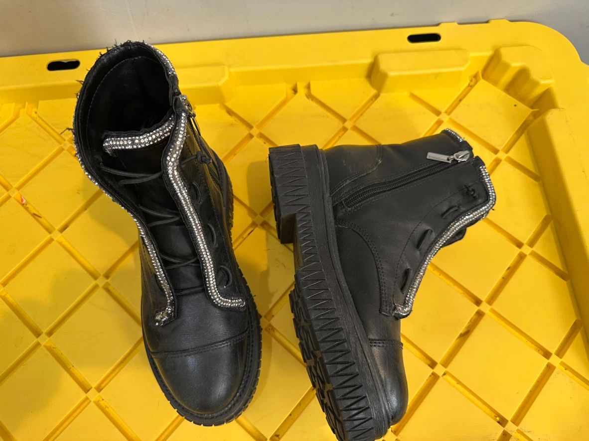 Schutz black platform boots - photo 2