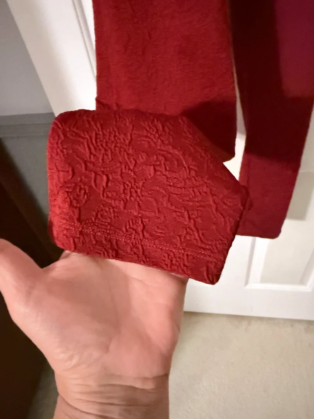 Burgundy Textured skinny Pants, Size 20 - photo 4