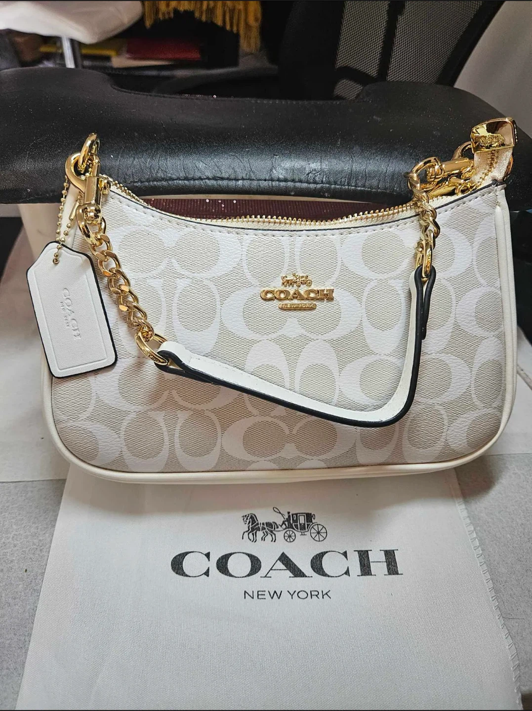 Coach Signature Pattern Shoulder Bag - photo 2