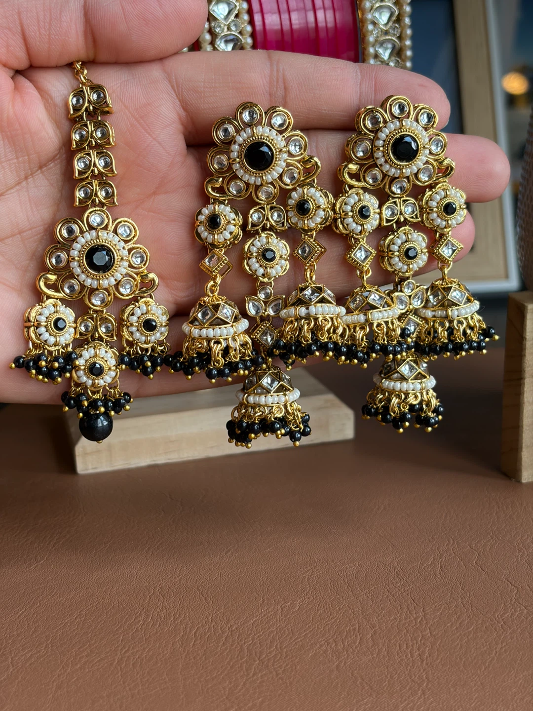 Traditional Indian Earring and Maang Tikka Set - photo 3