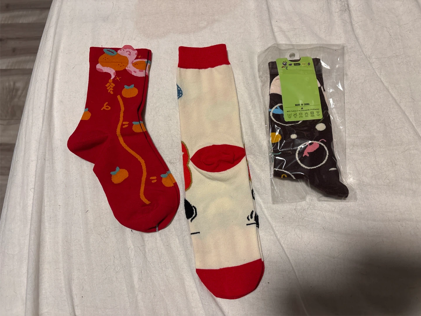 Set of 3 new year patterned socks - photo 2