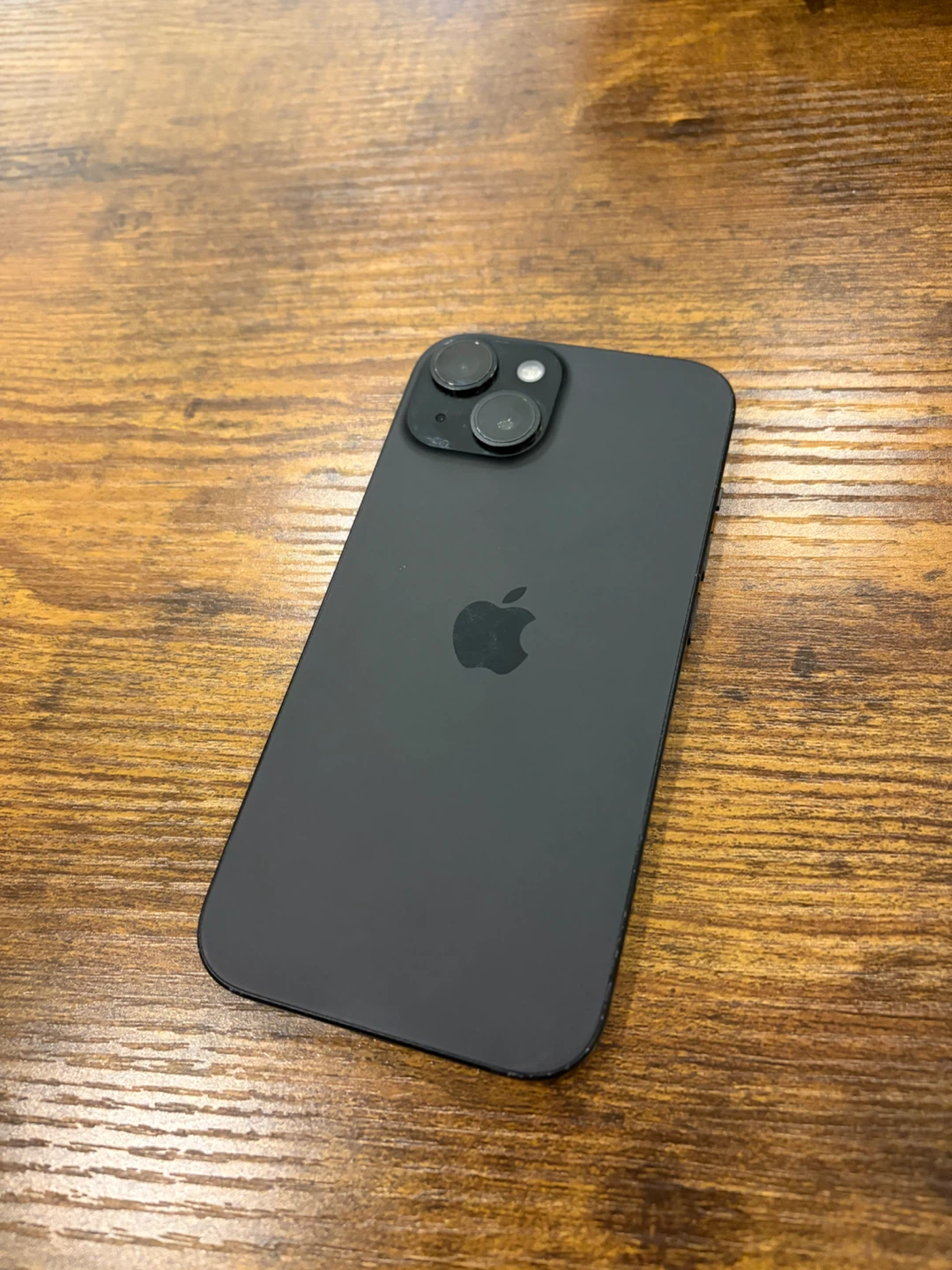 Apple iPhone 15 - 128 GB