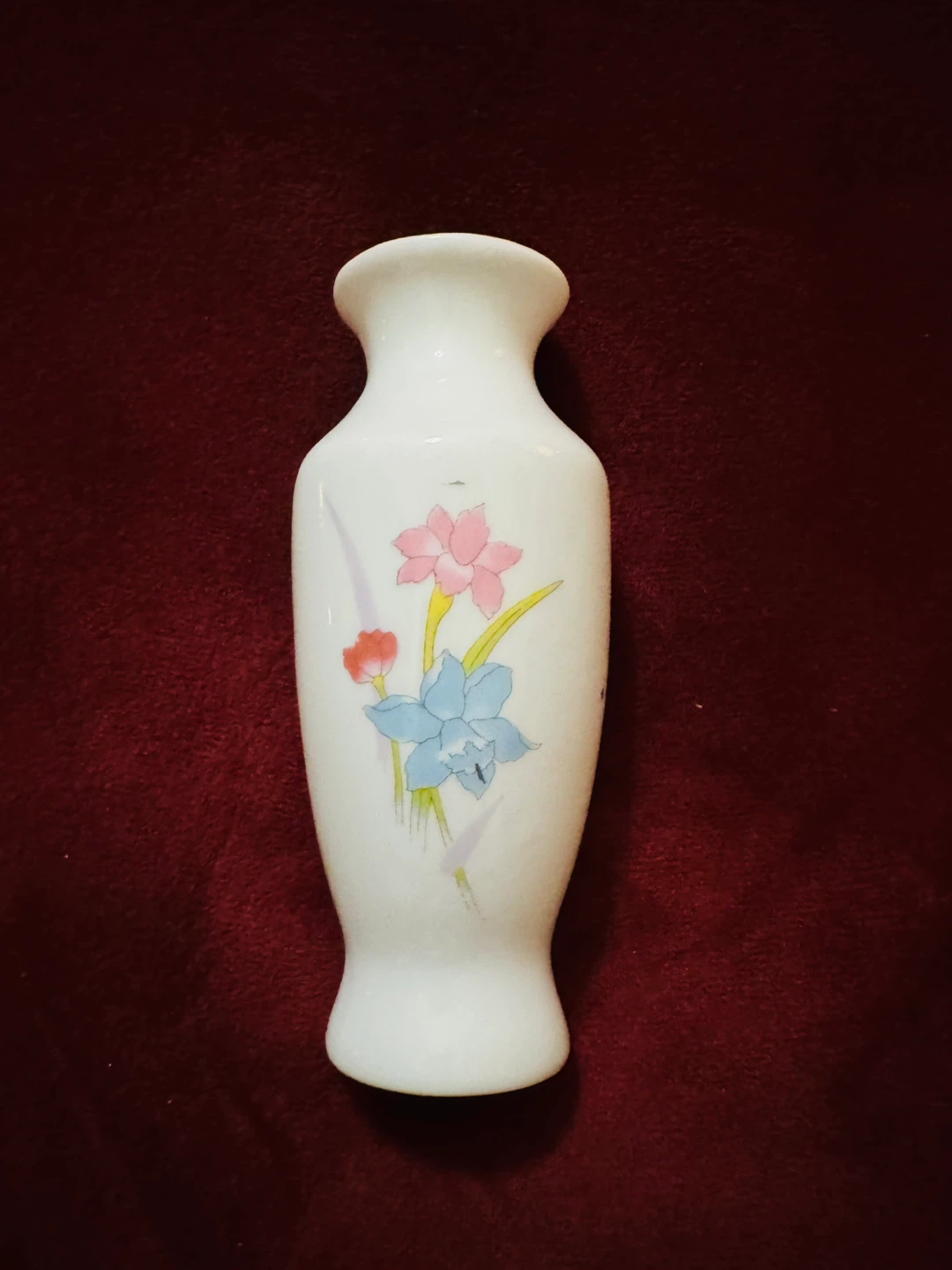 Vintage 80s Porcelain Floral Bud Vase (Pastel Flowers)