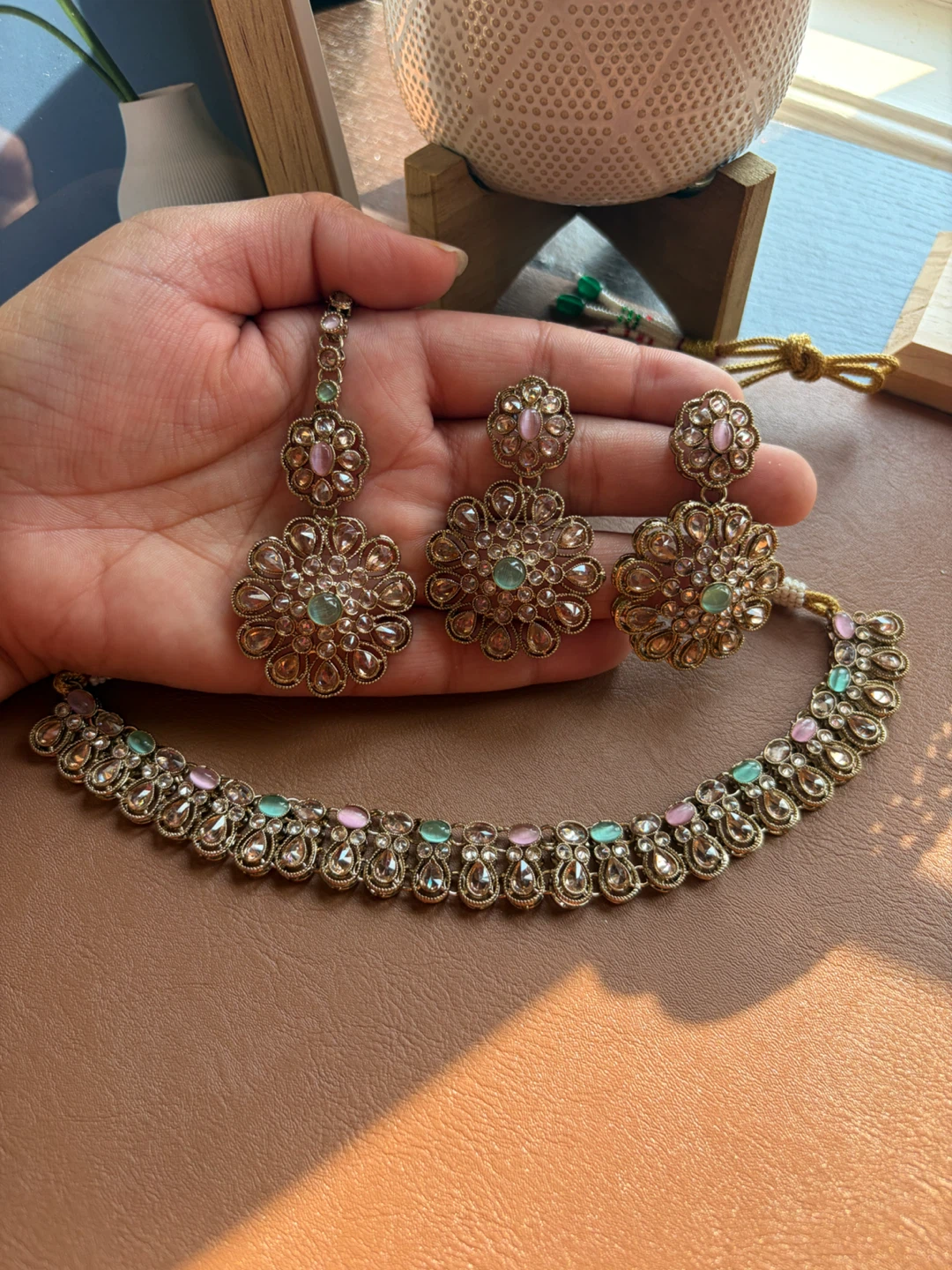 Indian Jewellery Set: Necklace, Earrings, Maang Tikka