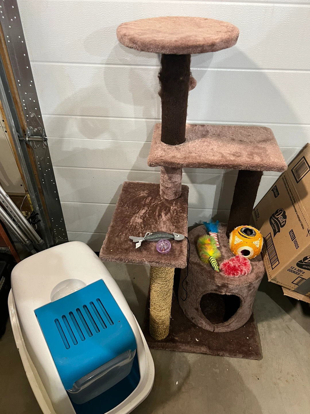 Cat Tree Condo with Toys