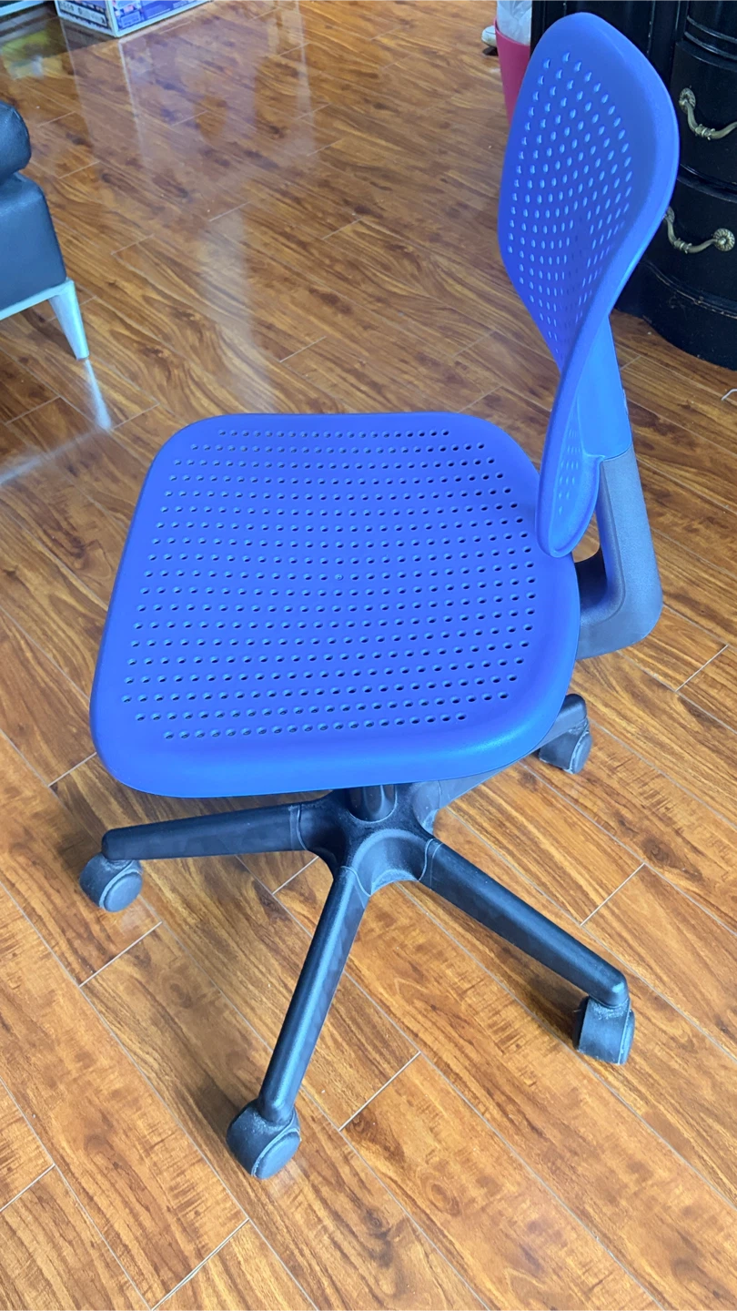 Blue Ergonomic Office Chair - photo 2