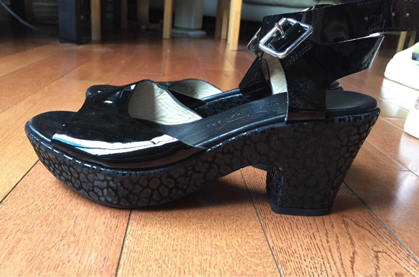 Attilio Giusti Leombruni black leather heels