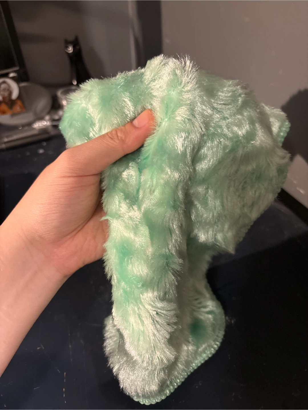Mint green faux fur wipe cloth - photo 2