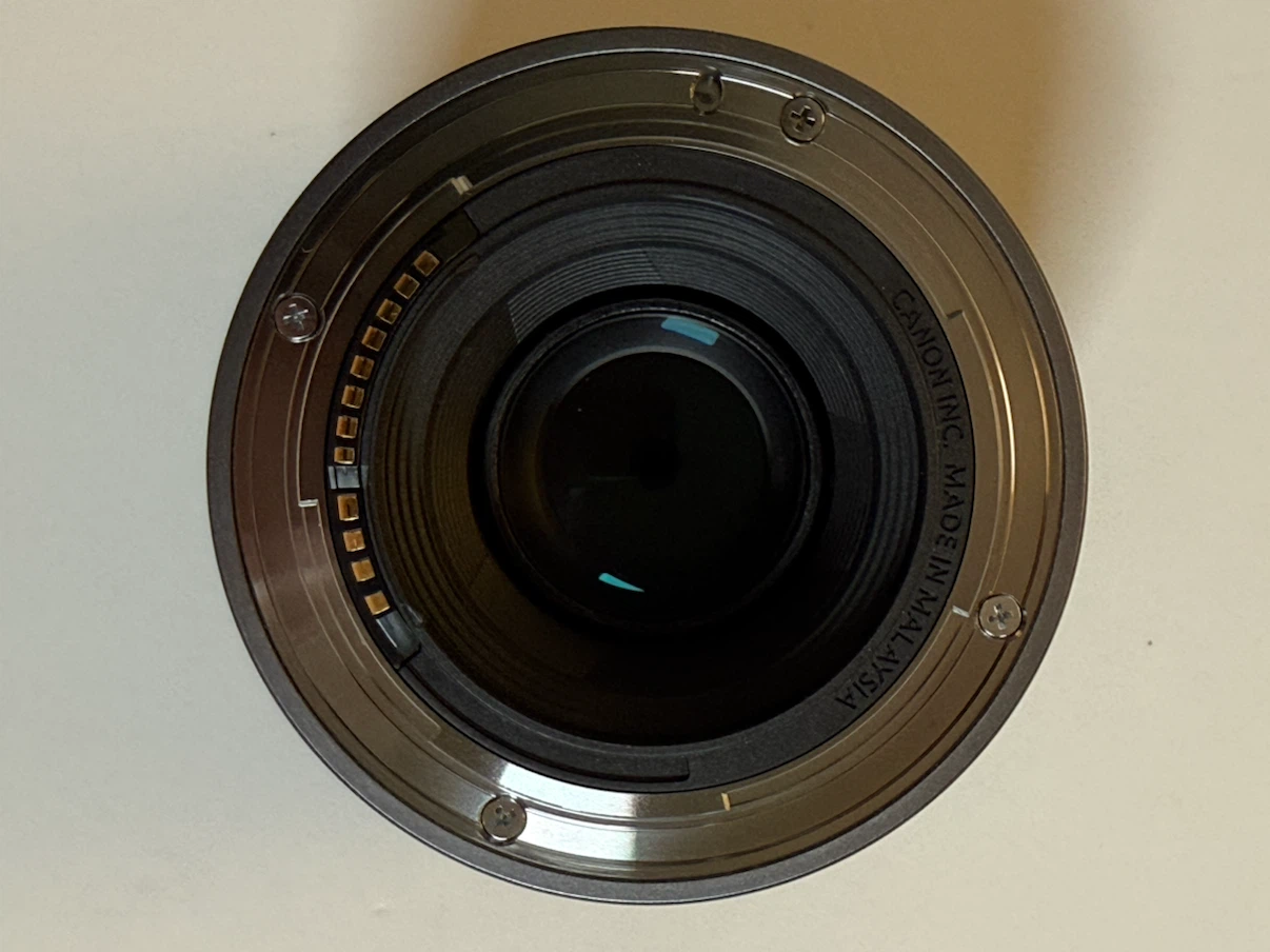 Canon RF 50mm F1.8 STM Lens - photo 2