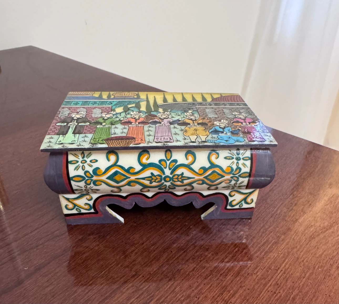 Vintage trinket box