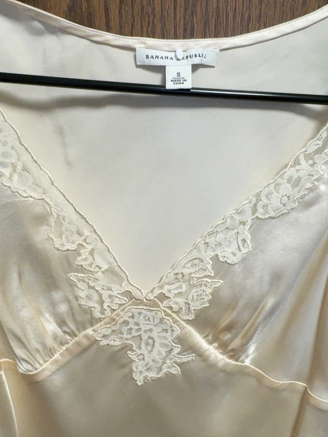 Banana Republic 100% Silk Lace Camisole – Size Small - photo 2