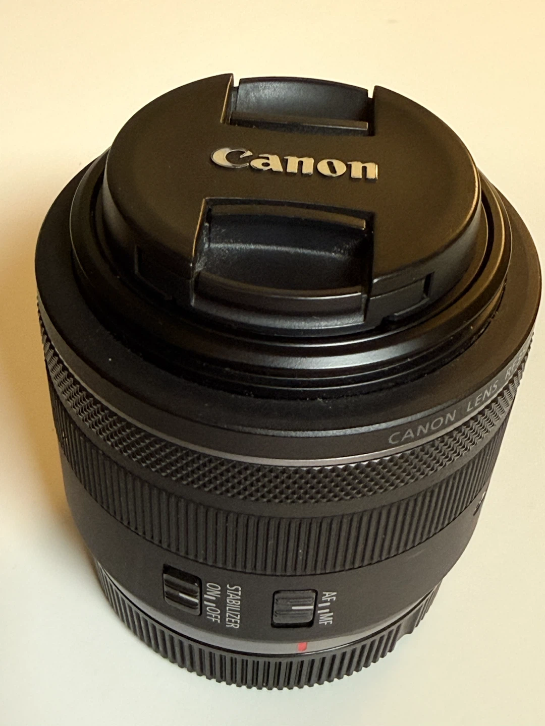Canon RF 35mm F1.8 Macro IS STM Lens - photo 2