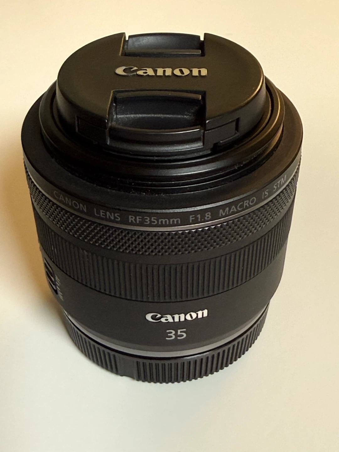 Canon RF 35mm F1.8 Macro IS STM Lens - photo 3