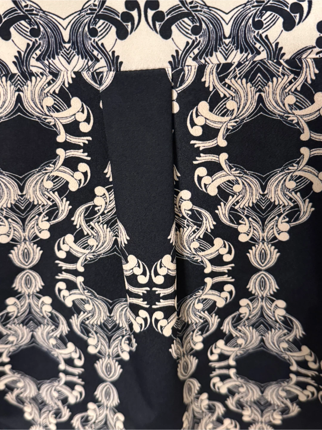 The Limited Navy & Cream Printed Blouse – Size S - photo 5