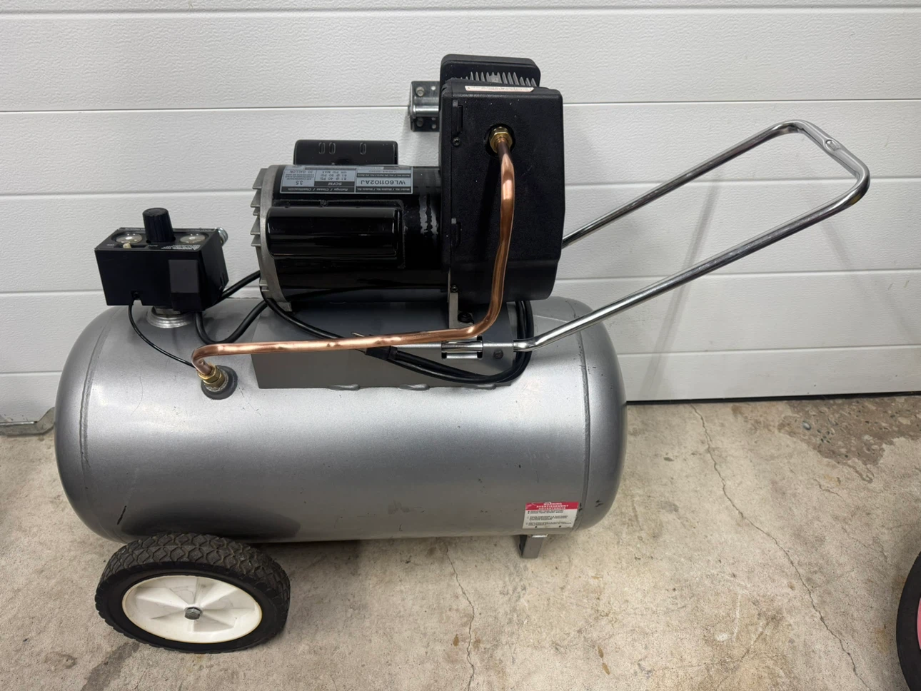 Campbell Hausfeld 20Gal Air Compressor - photo 2