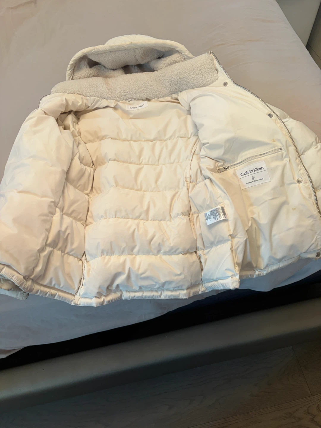 Calvin Klein Off-White Down Puffer Jacket - photo 2