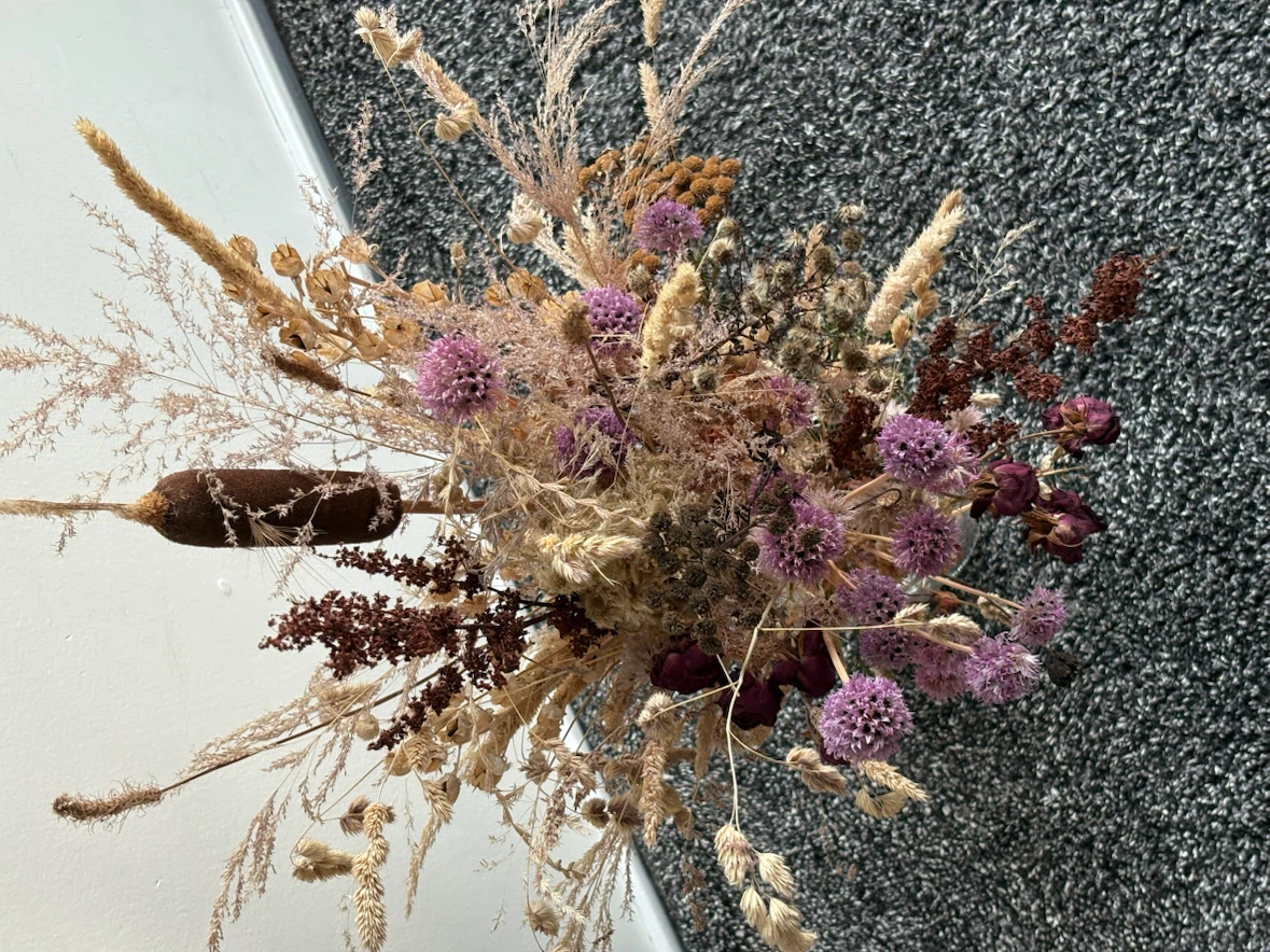 Dried Flower Arrangement in Glass Vase - photo 2