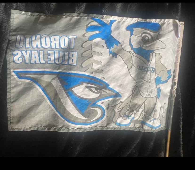 Vintage Toronto Blue Jays Hand Flag (2004–2011 "Angry Bird" Era) - photo 4