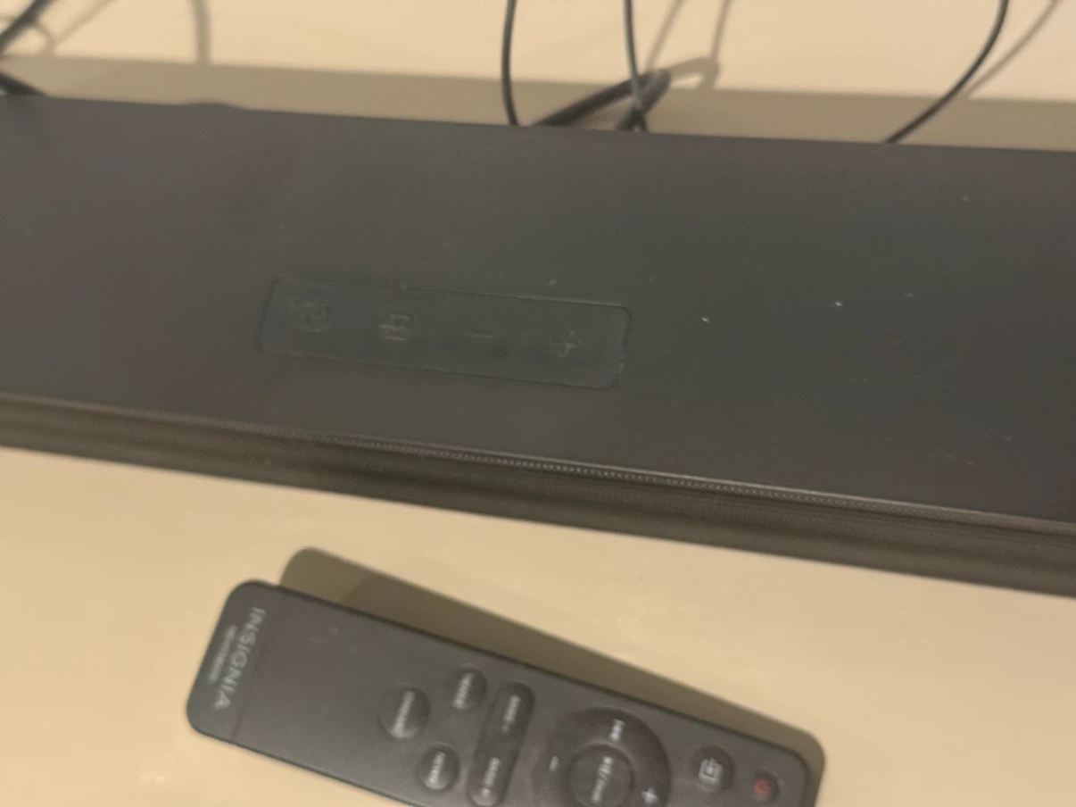 Insignia Soundbar - photo 3