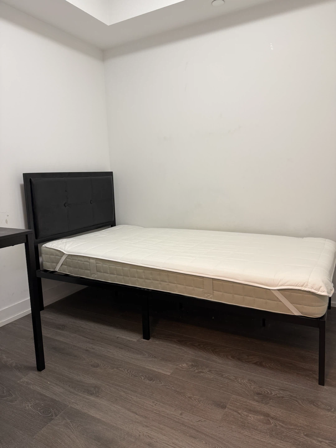 Twin Black Metal Bed Frame with Headboard