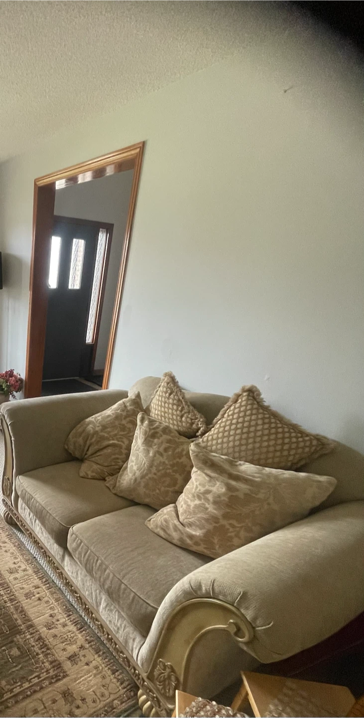 Ashley set sofa(love seat & 3-seater) and coffee table - photo 2