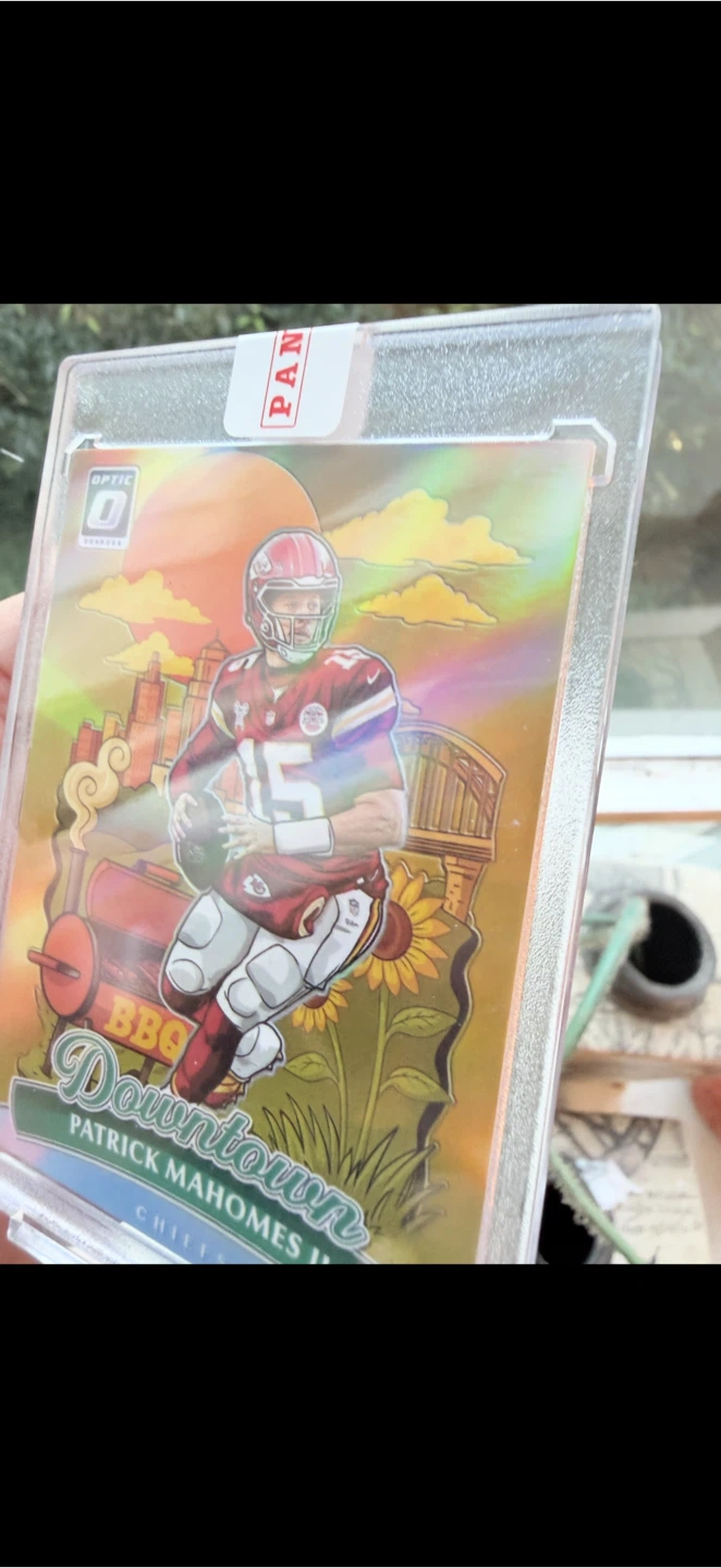 2022 Panini Donruss Optic Downtown Patrick Mahomes II Card - photo 3