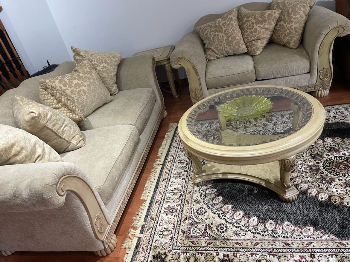 Ashley sofa set(love seat & 3-seater)& coffee table - photo 2