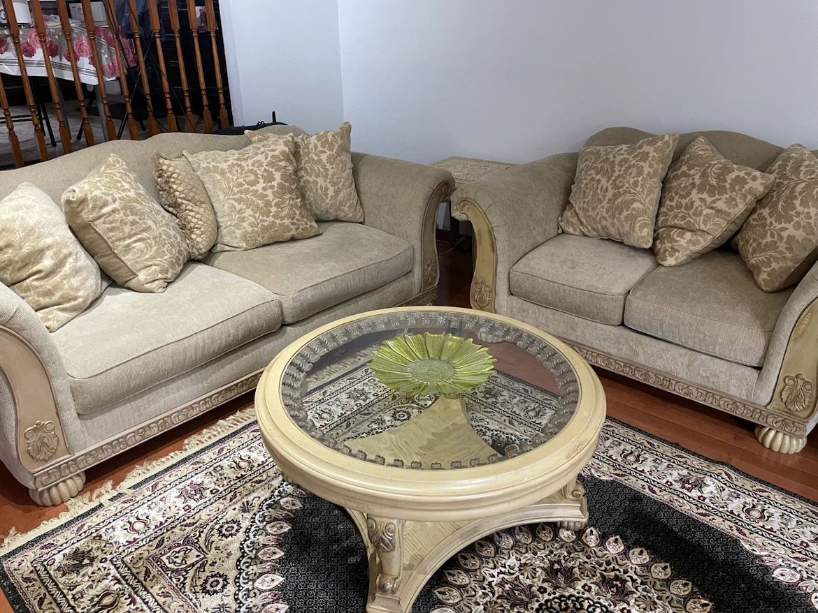 Ashley sofa set(love seat & 3-seater)& coffee table - photo 5