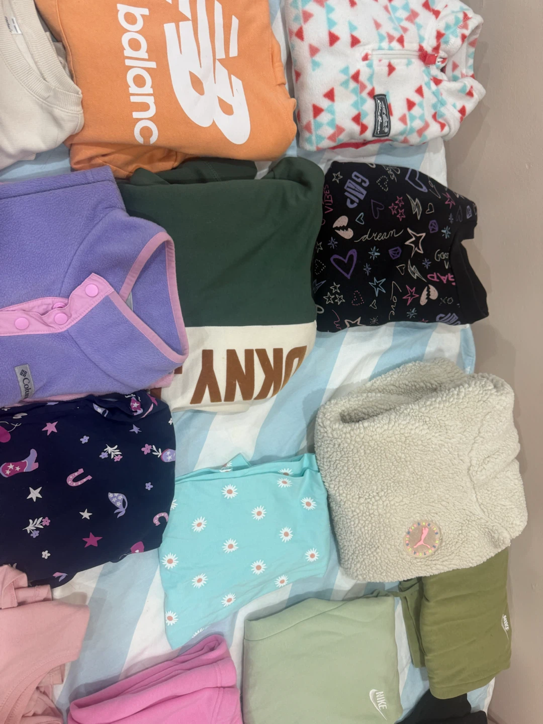Girls clothing medium