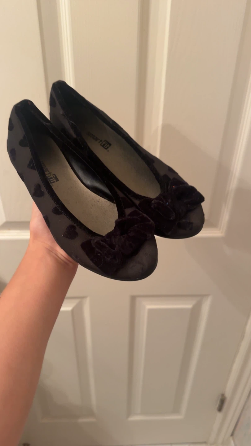 Black Smart Fig Heart Mesh Ballet Flats