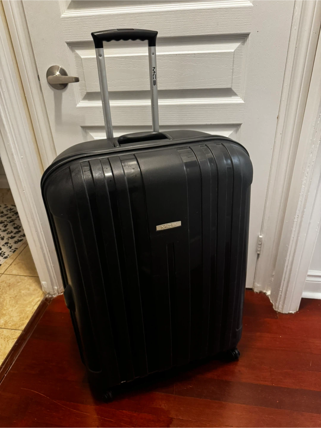 MCS Black Hard-Shell Spinner Luggage - photo 4