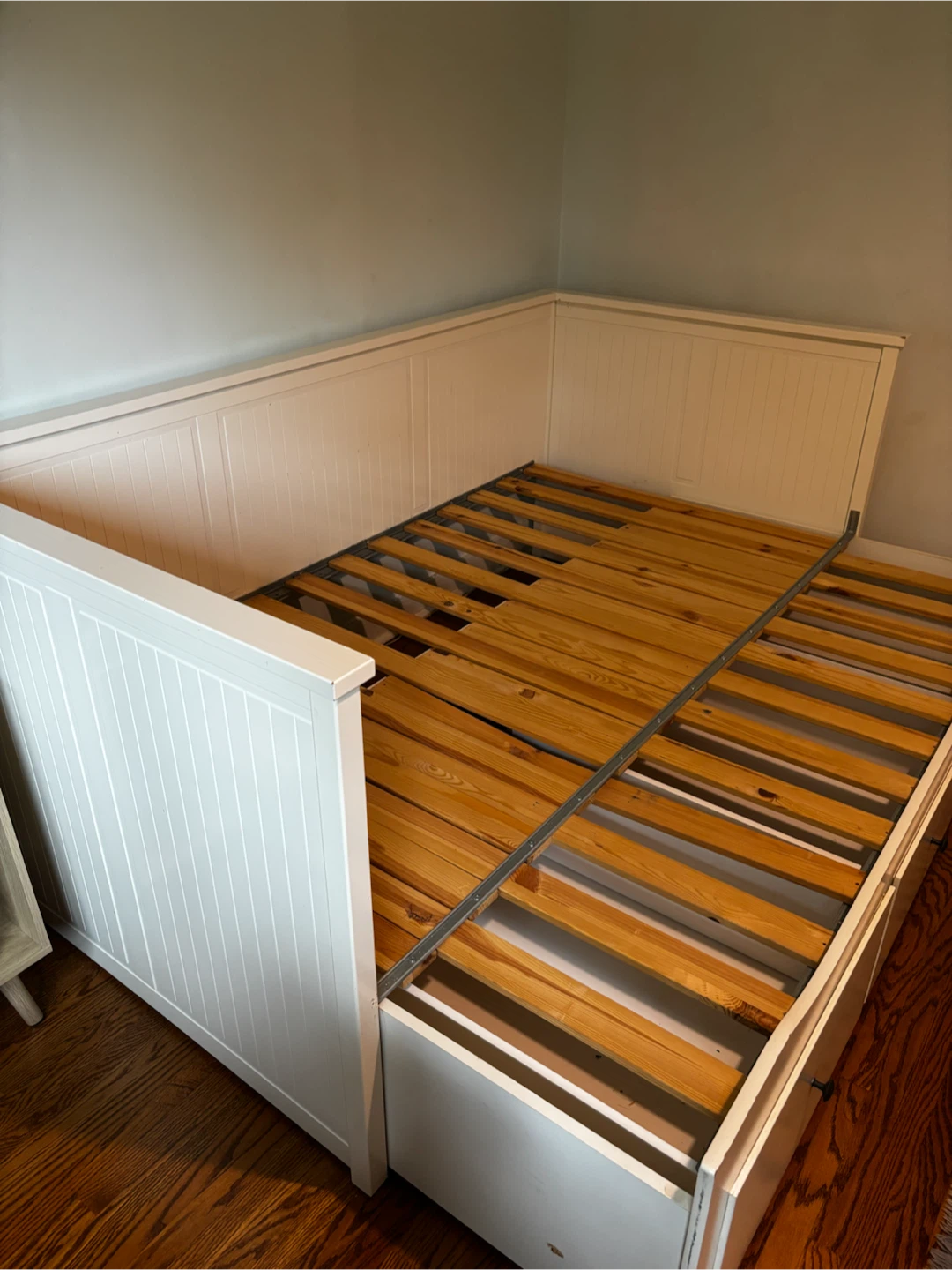 White Daybed with Storage Drawers - photo 5